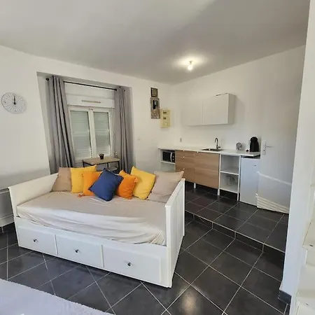 Au Paul B - Welcome In