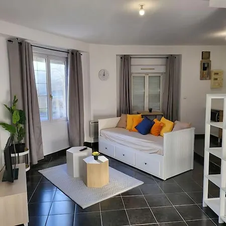 Au Paul B - Welcome In *