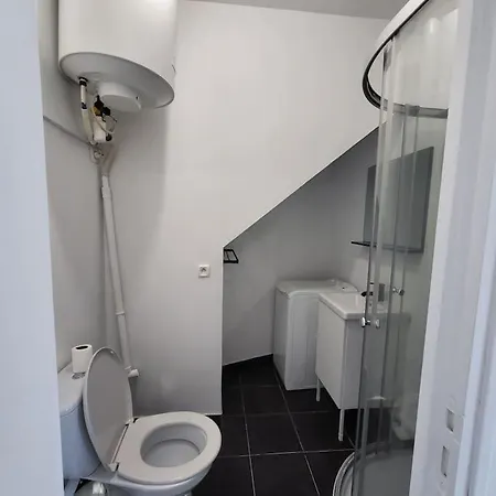 Au Paul B - Welcome In *